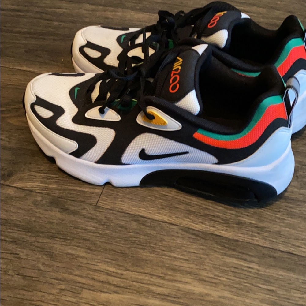 Nike Air Max 200 white, black, crimson color